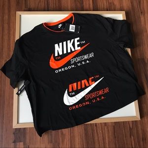 Nike sportswear t shirt